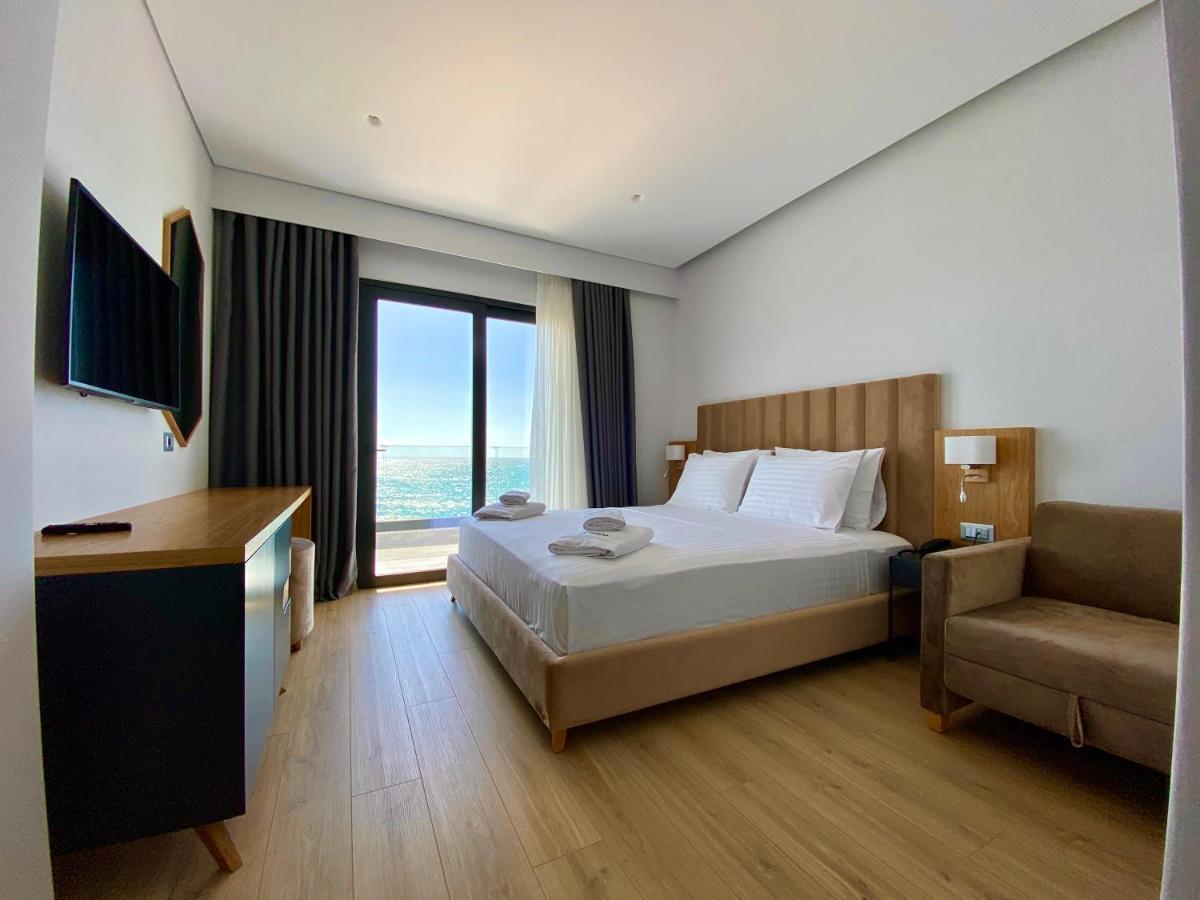 El Primero Hotel Sarande Luaran gambar
