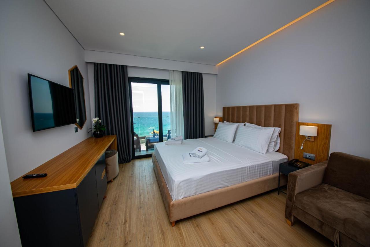 El Primero Hotel Sarande Luaran gambar
