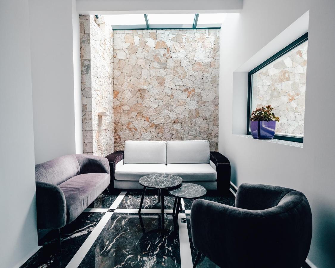 El Primero Hotel Sarande Luaran gambar