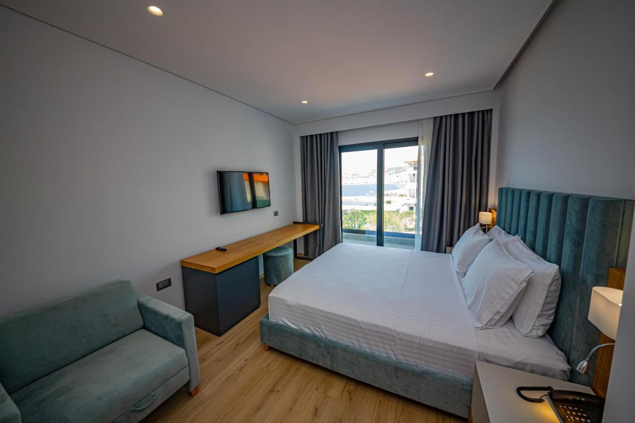 El Primero Hotel Sarande Luaran gambar