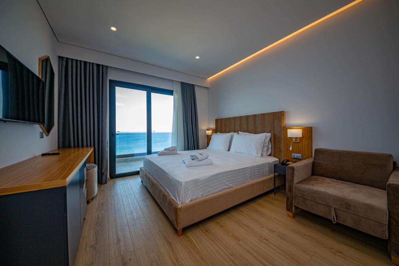El Primero Hotel Sarande Luaran gambar