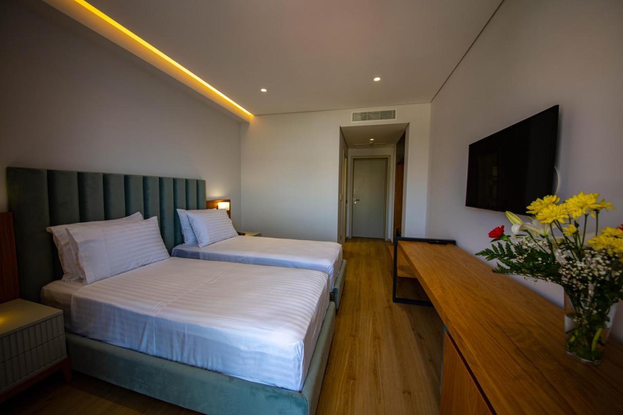 El Primero Hotel Sarande Luaran gambar