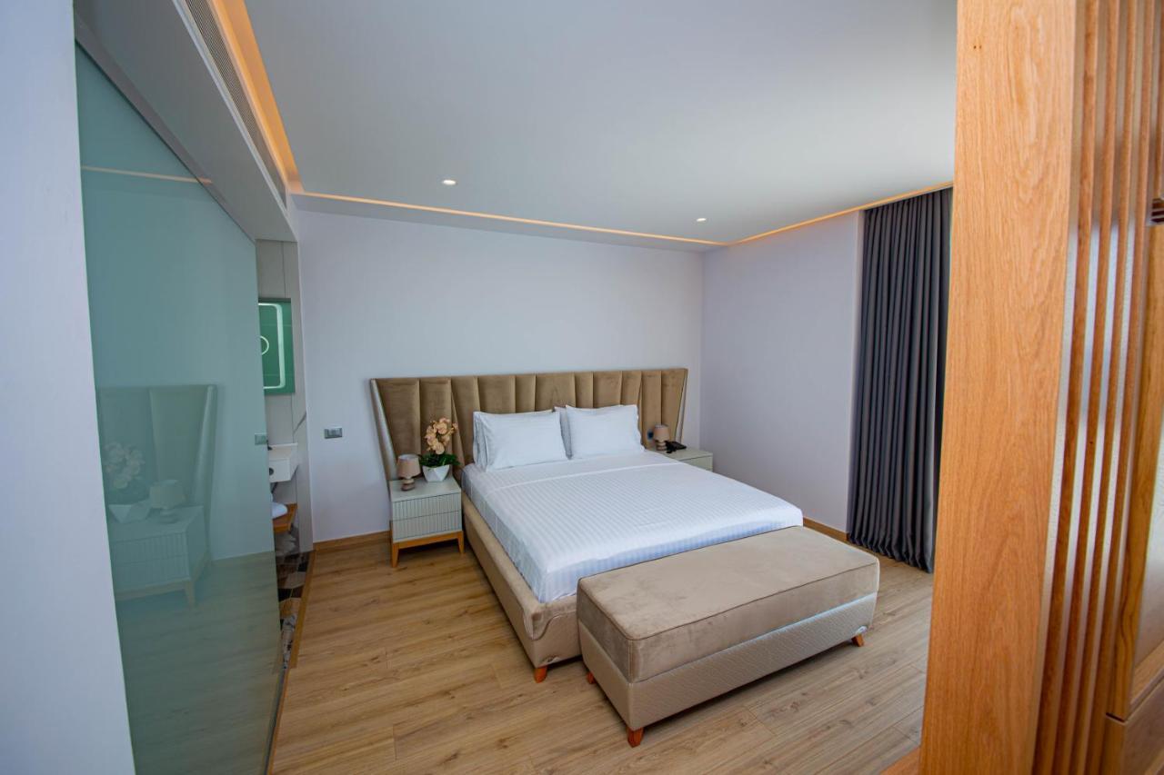 El Primero Hotel Sarande Luaran gambar