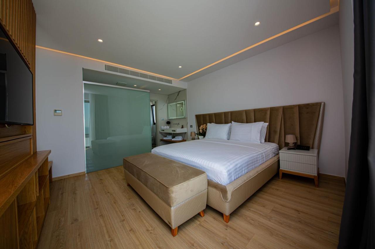 El Primero Hotel Sarande Luaran gambar
