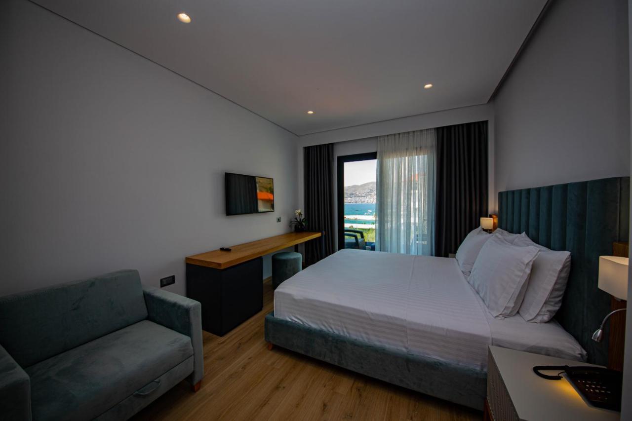 El Primero Hotel Sarande Luaran gambar